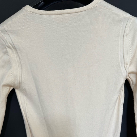 Theory Merino Wool V-Neck - Picture 4 of 6